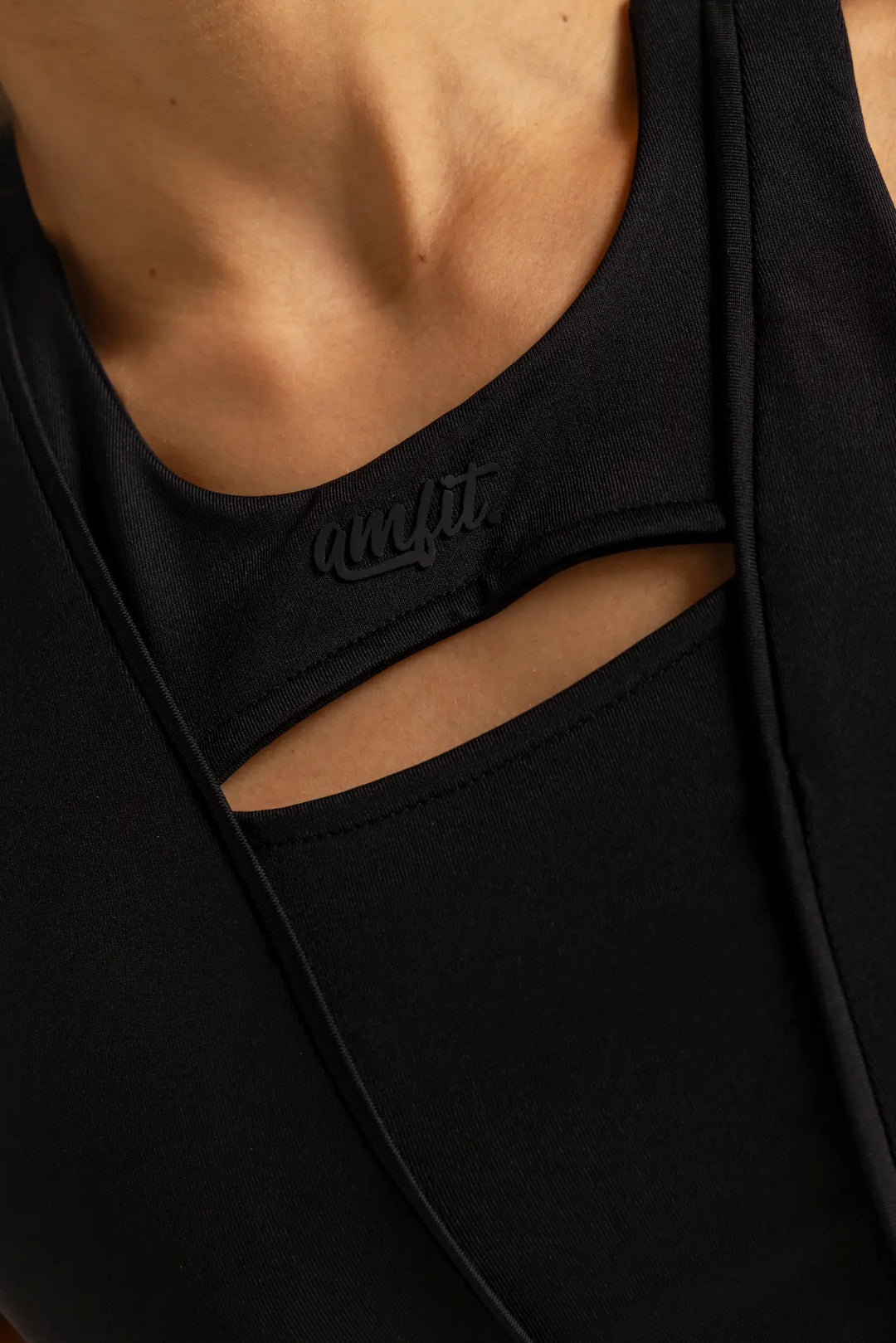 Top mantra dark signature